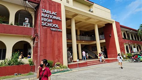 Tarlac National High School (Main) .